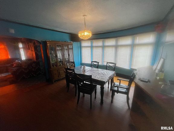 5th image of 2401 21st Ave