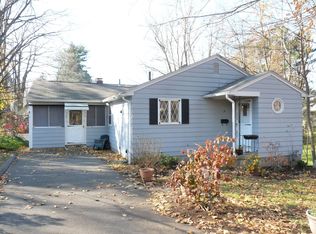 14 Cone St, Manchester, CT 06040