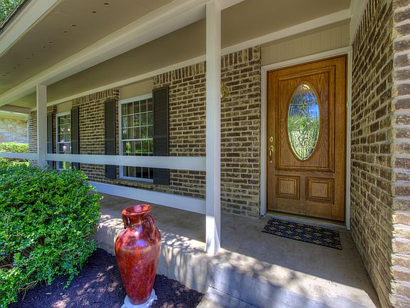 4th image of 11918 Hornsby St