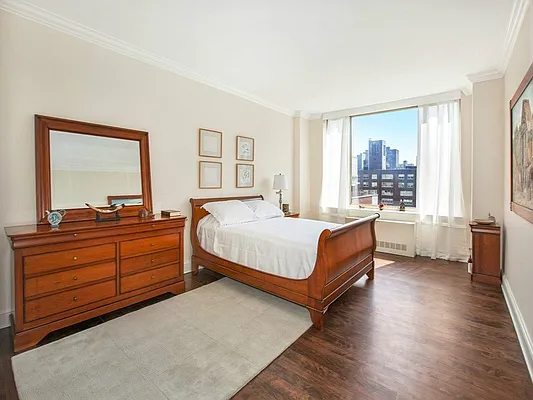 Sold by Sotheby's International Realty | media 29