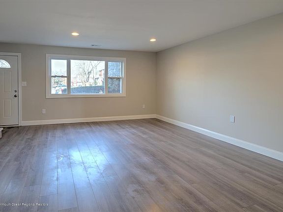 2nd image of 1376 Olivia Ct