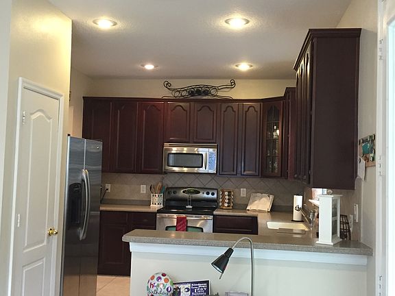 Kitchen view from bkfst nook