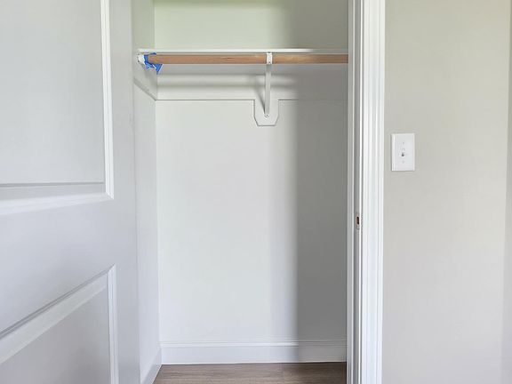 5th image of 371 Lincoln St #2