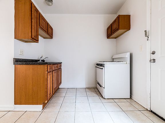 3rd image of 8155 S Maryland Ave #8362