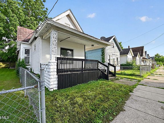 2nd image of 1970 N Ontario St