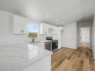 13325 S Hound Dog Rd, Vail, AZ 85641