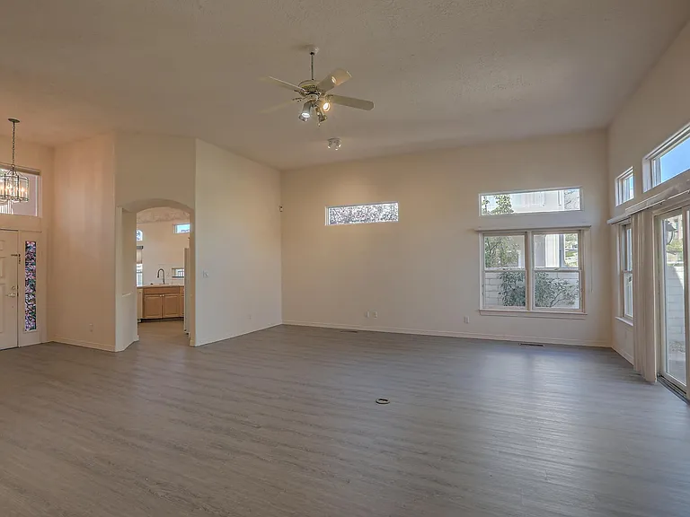 11240 Los Lagos NE — Photo 7