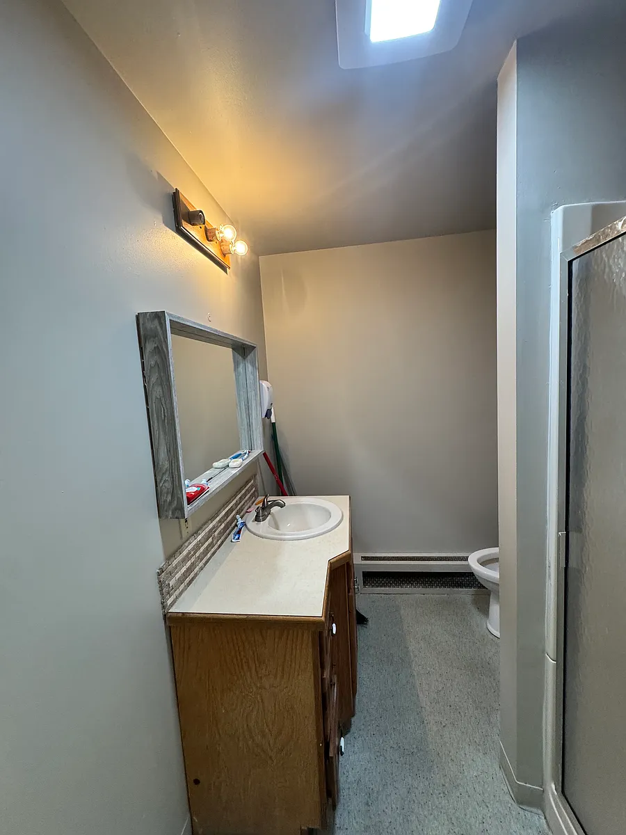 Building Photo - 8 Clapp Ave #17
