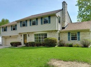 540 Honey Creek Pkwy, Wauwatosa, WI 53213