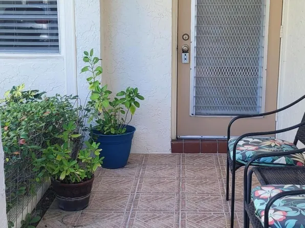 130 Lake Rebecca Drive #H 130, West Palm Beach, FL 33411
