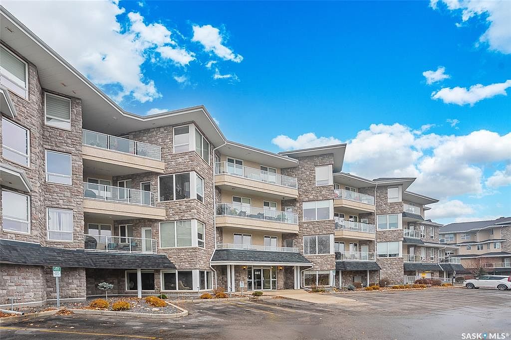 UNIT 204-401 cartwright STREET