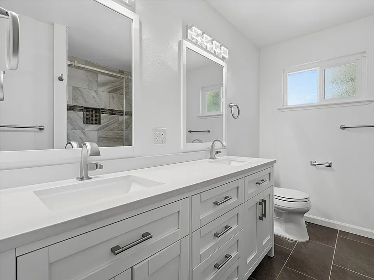 2224 N Bethel Ave — Photo 23