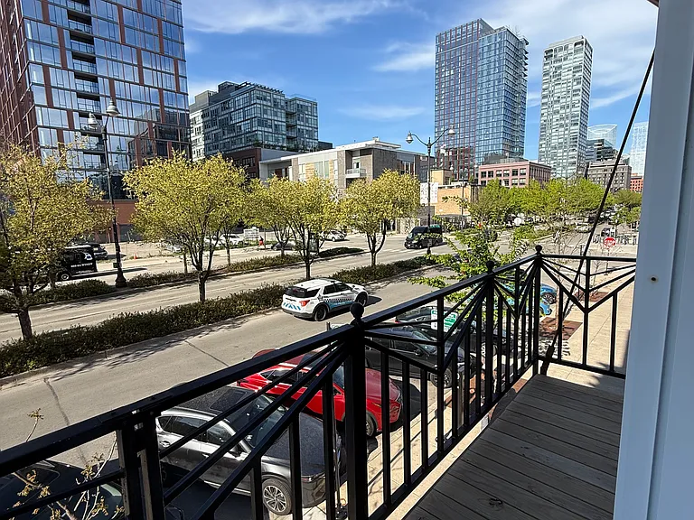 1111 W Randolph St #2 — Photo 6