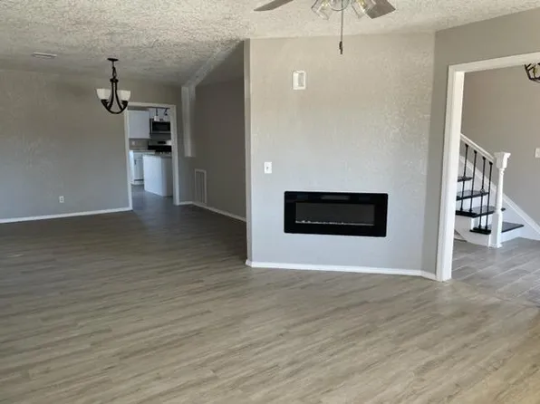 308 E Franklin Ave, Sublette, KS 67877