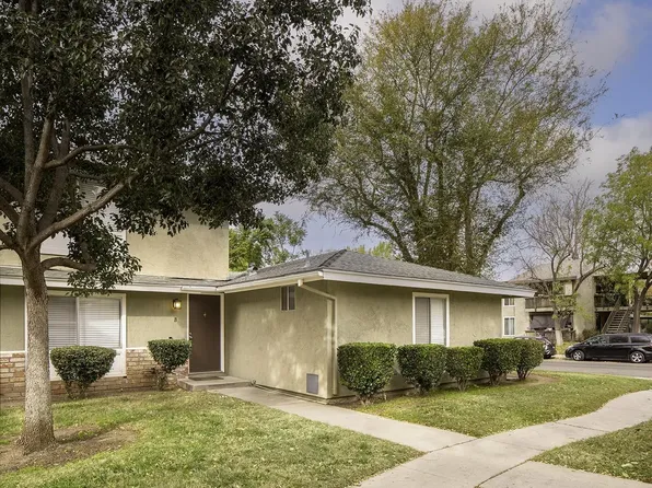 521 Myrtlewood Ct Unit B, Escondido, CA 92027
