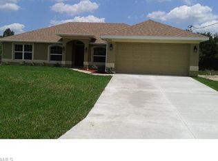 4014 2nd St SW, Lehigh Acres, FL 33976
