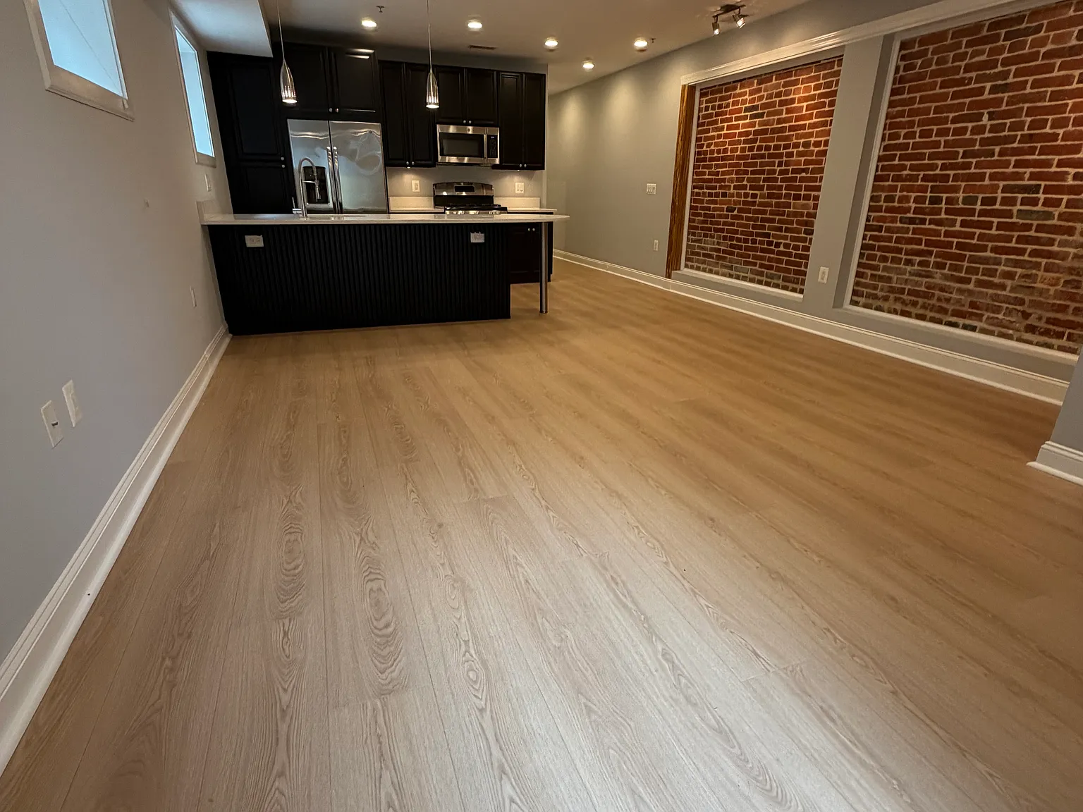 2 bed, 1100 sqft, $2,500 — Photo 1