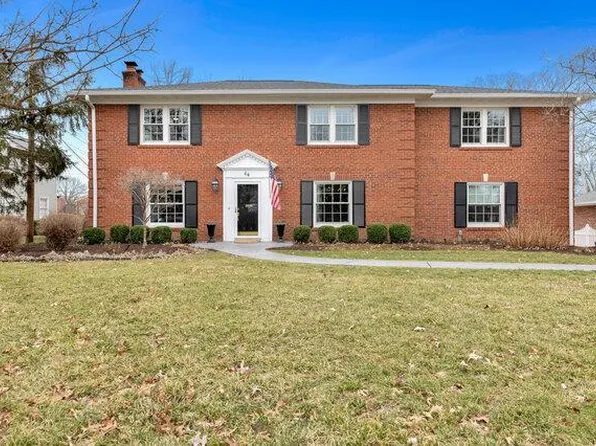 64 Armstrong Dr, Saint Louis, MO 63122