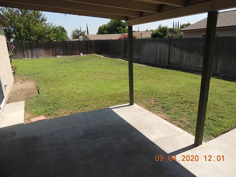 2053 S Plum Ave — Photo 12