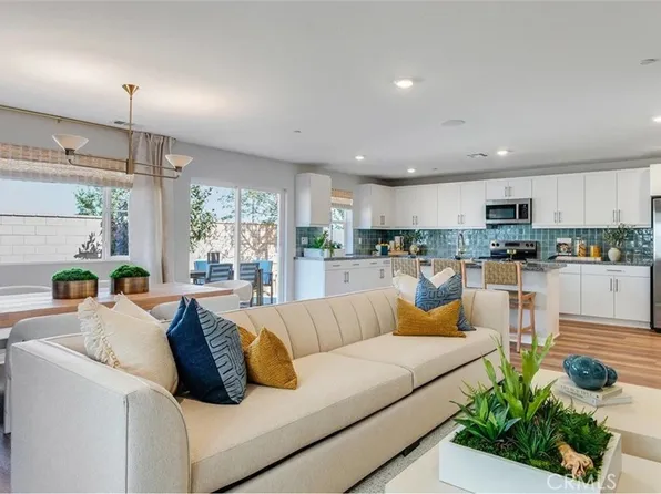 7214 Pine Crest St, Jurupa Valley, CA 92509