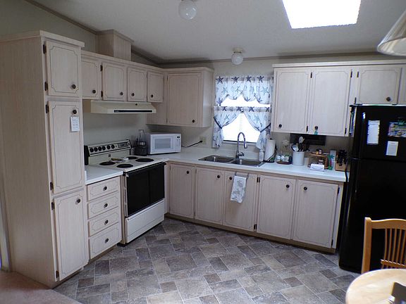 4th image of 420 Magnolia Hill Dr #74