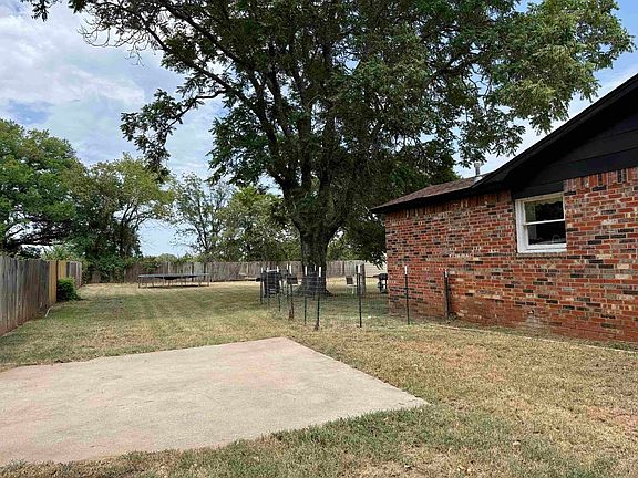 3rd image of 282962 E 1800th Rd