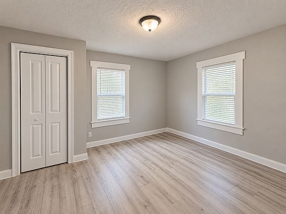 3rd image of 2344 Johnson Ave