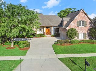 17754 Pecan Shadows Dr, Baton Rouge, LA 70810