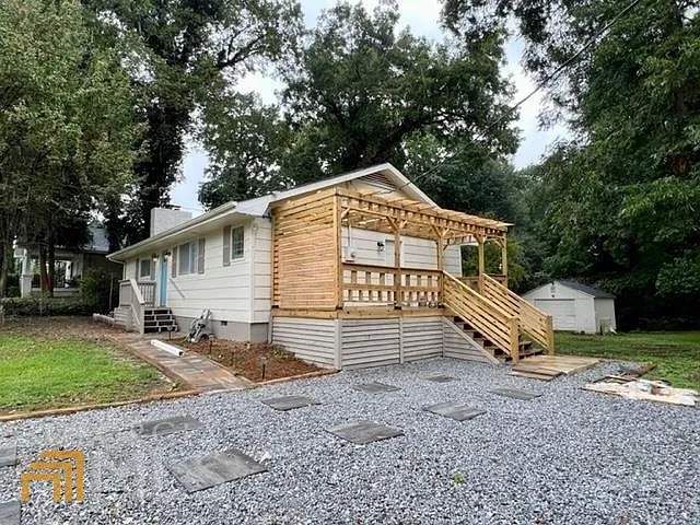 Oakland Dr SW — Photo 1