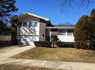 1390 Miami Ln, Des Plaines, IL 60018