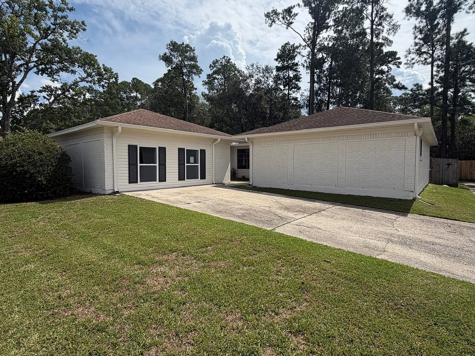 4 bed, 2000 sqft, $1,750 — Photo 1