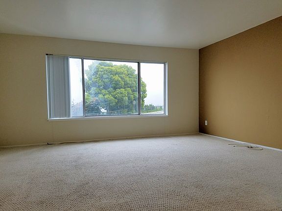 3rd image of 120 Portola Dr APT 2