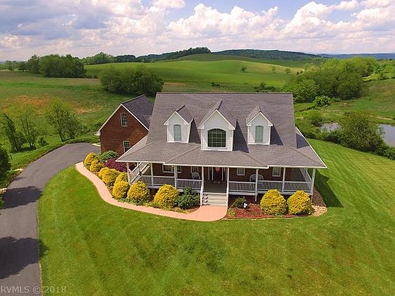 2nd image of 2400 Lake Vista Dr