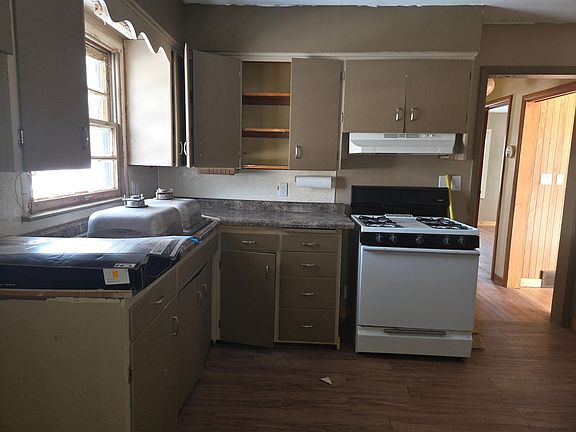 5th image of 918 Plainview Ln