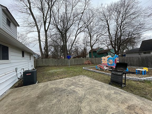 3rd image of 4054 Barnor Dr