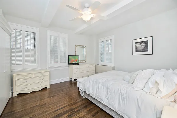 Sold by Keller Williams NYC | media 35