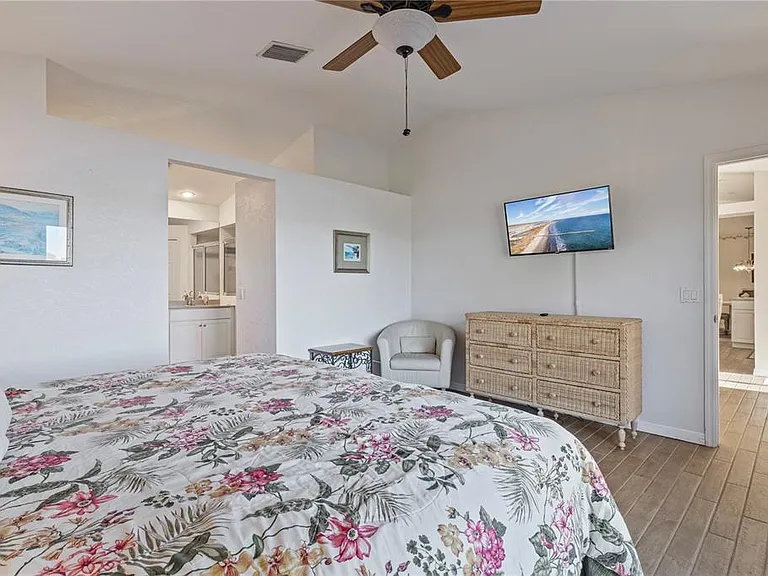 6460 Blueberry Dr — Photo 21