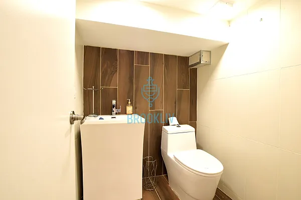 Rented by null | media 63