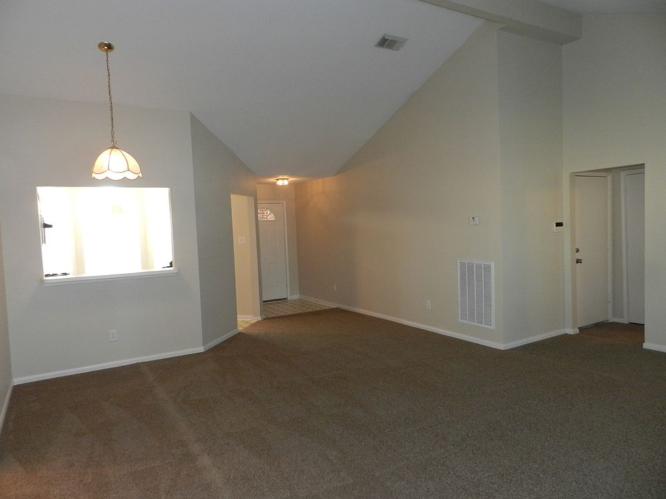 1st image of 7902 Woodland Oaks Ct