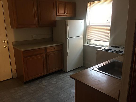 2nd image of 1388 W 91st St #Kmgnkrrsf