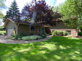 26100 W Elm Tree Rd, Antioch, IL 60002
