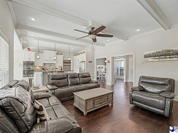 3rd image of 700 Middleberg Way