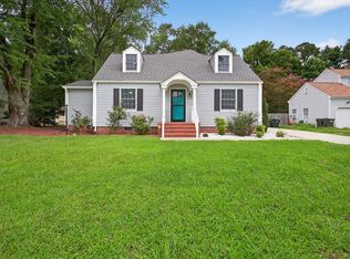114 Battle Rd, Yorktown, VA 23692