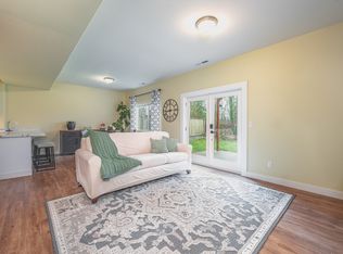 22202 68th Pl W #B, Mountlake Terrace, WA 98043