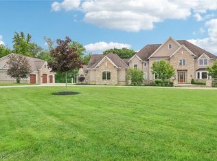 11115 Courtney Ct, Chardon, OH 44024