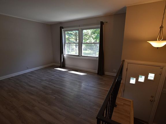 5th image of 7852 Sprucewood Ave