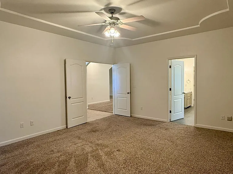 1548 W Hampton Cir — Photo 12
