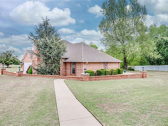 5th image of 2720 NW 31st Pl