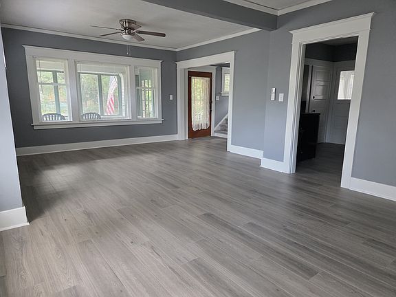 3rd image of 3324 NE 73rd Ave