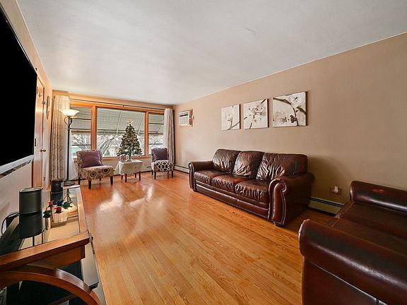 2nd image of 6022 S Komensky Ave #2